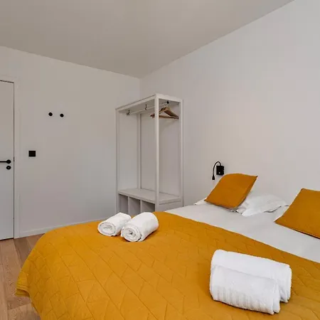 Luxe Strandappartement Met Zonneterras & Parking Apartment