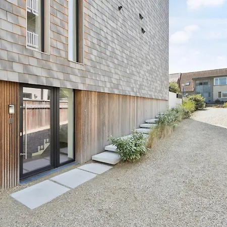 Luxe Strandappartement Met Zonneterras & Parking Apartment